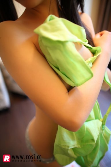 蒙嘉慧17岁接拍三级片露点 或遭郑伊健嫌弃(组图)“kaiyun官网”(图2) kaiyun官网